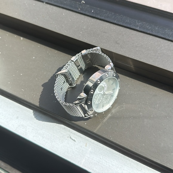 Perry Ellis Men’s Watch - Picture 2 of 4